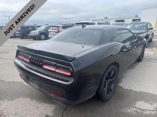 Pitch Black Clearcoat 2018 Dodge Challenger R/T