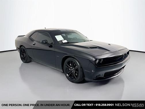 Pitch Black Clearcoat 2018 Dodge Challenger R/T