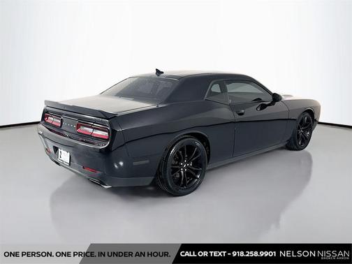 Pitch Black Clearcoat 2018 Dodge Challenger R/T