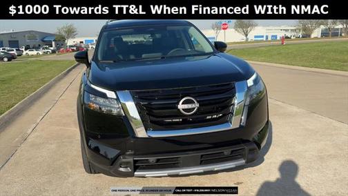2025 Nissan Pathfinder SL 4WD