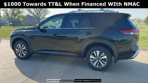2025 Nissan Pathfinder SL 4WD