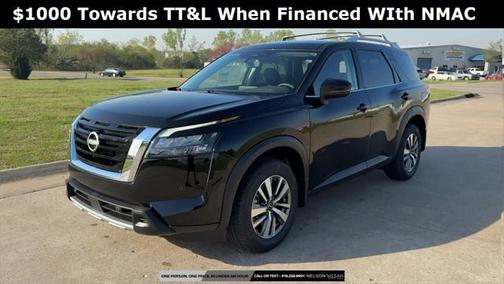 2025 Nissan Pathfinder SL 4WD