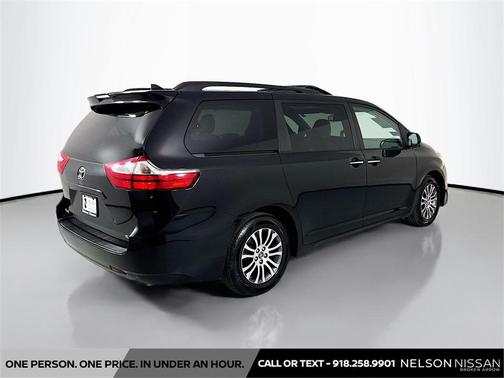 2019 Toyota Sienna XLE