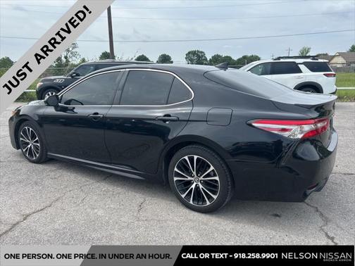 2019 Toyota Camry SE