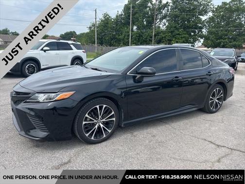 2019 Toyota Camry SE