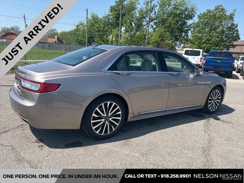 2018 Lincoln Continental Select
