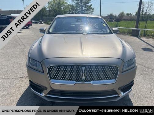 2018 Lincoln Continental Select
