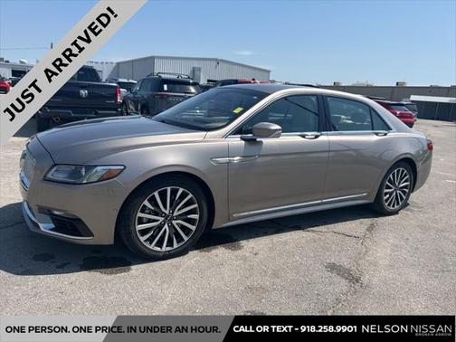 2018 Lincoln Continental Select