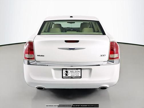 2011 Chrysler 300 Limited