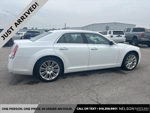 2011 Chrysler 300 Limited