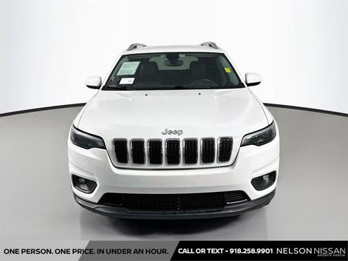Bright White Clearcoat 2019 Jeep Cherokee Latitude Plus