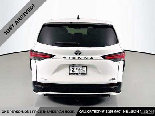 2022 Toyota Sienna XSE 7 Passenger