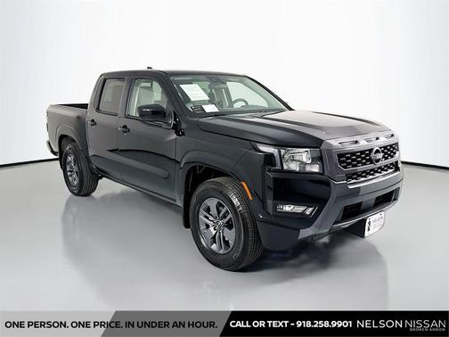 Super Black 2025 Nissan Frontier SV