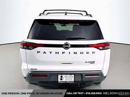 Everest White Pearl Tricoat 2026 Nissan Pathfinder Platinum