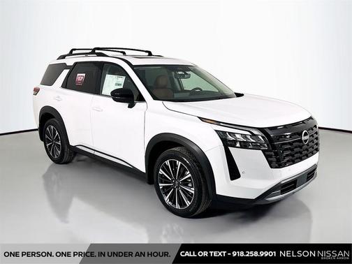Everest White Pearl Tricoat 2026 Nissan Pathfinder Platinum