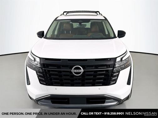 Everest White Pearl Tricoat 2026 Nissan Pathfinder Platinum
