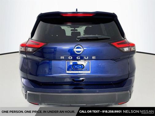 Deep Ocean Blue Pearl 2025 Nissan Rogue SV