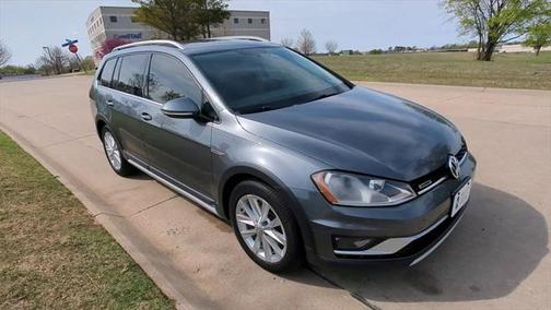 2017 Volkswagen Golf Alltrack TSI S