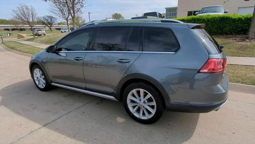 2017 Volkswagen Golf Alltrack TSI S