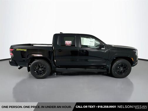 Super Black 2027 Nissan Frontier SV