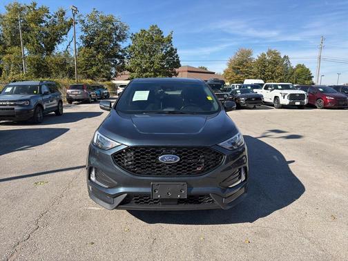 2023 Ford Edge ST