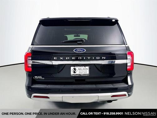 AGATE BLACK METALLIC 2022 Ford Expedition Limited