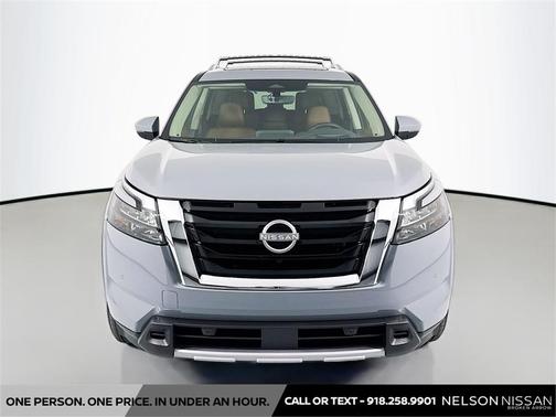2025 Nissan Pathfinder Platinum 4WD