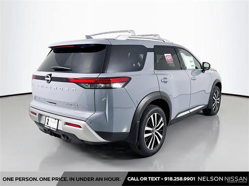 2025 Nissan Pathfinder Platinum 4WD