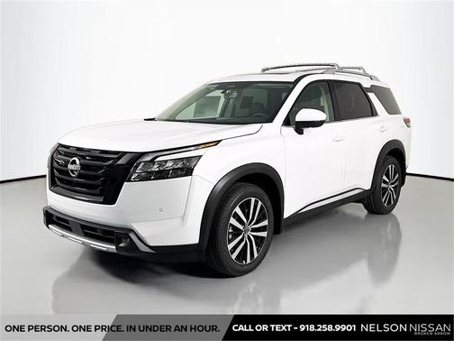 2025 Nissan Pathfinder Platinum 4WD