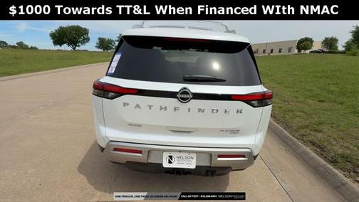 2025 Nissan Pathfinder Platinum 4WD
