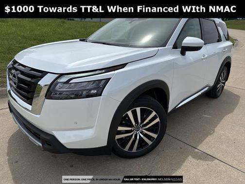 2025 Nissan Pathfinder Platinum 4WD