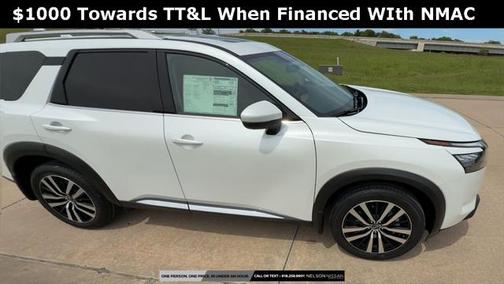 2025 Nissan Pathfinder Platinum 4WD