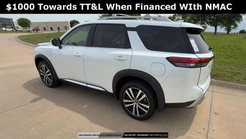2025 Nissan Pathfinder Platinum 4WD