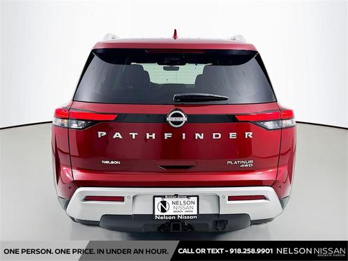2025 Nissan Pathfinder Platinum 4WD