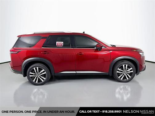 2025 Nissan Pathfinder Platinum 4WD