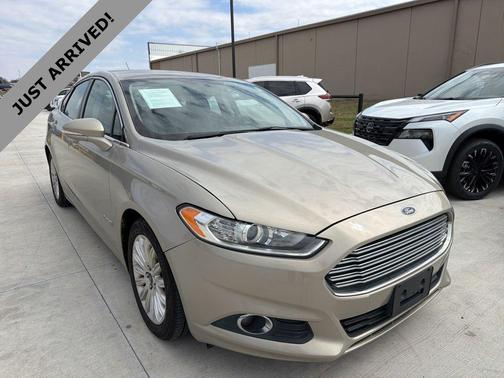 2016 Ford Fusion Hybrid SE