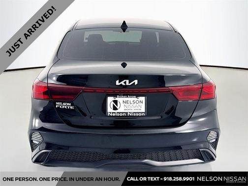 Aurora Black 2023 Kia Forte LXS