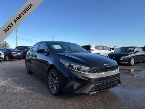 Aurora Black 2023 Kia Forte LXS