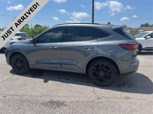 2023 Ford Escape ST-Line Elite