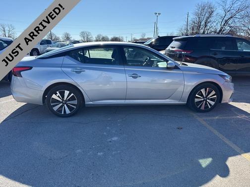 2021 Nissan Altima 2.5 SV