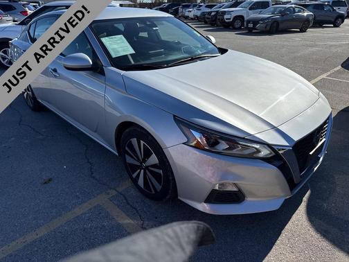 2021 Nissan Altima 2.5 SV