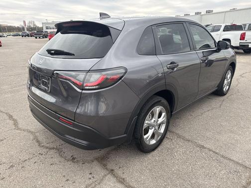 Urban Gray Pearl 2024 Honda HR-V LX