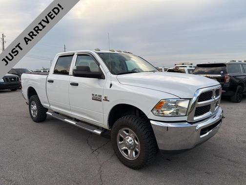 2018 RAM 2500 Tradesman Crew Cab 4x4 6'4' Box
