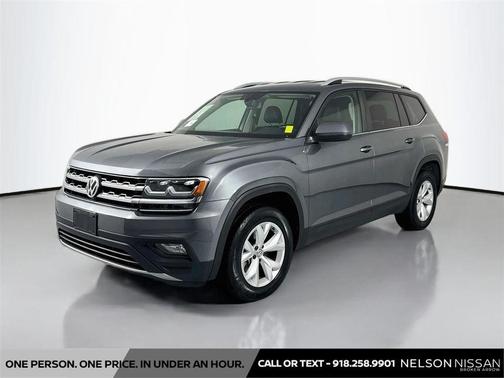 Platinum Gray Metallic 2019 Volkswagen Atlas 3.6L SE