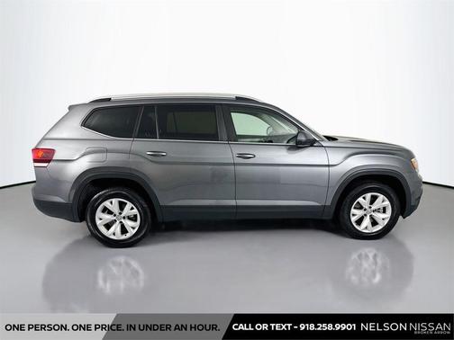 Platinum Gray Metallic 2019 Volkswagen Atlas 3.6L SE