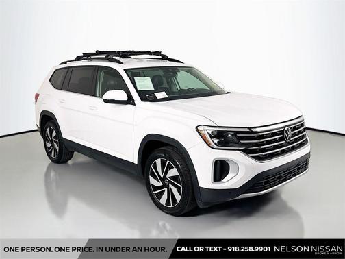 Pure White 2024 Volkswagen Atlas 2.0T SE w/Technology
