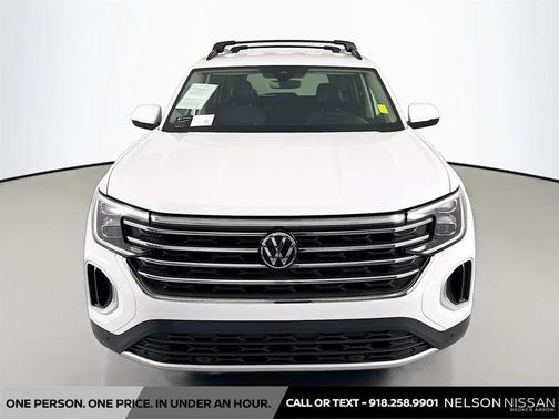 Pure White 2024 Volkswagen Atlas 2.0T SE w/Technology