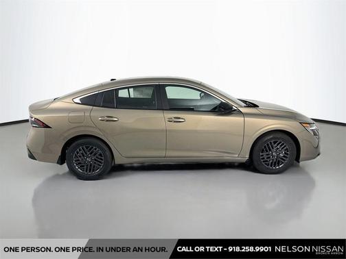 Imperial Bronze 2027 Nissan Sentra SV