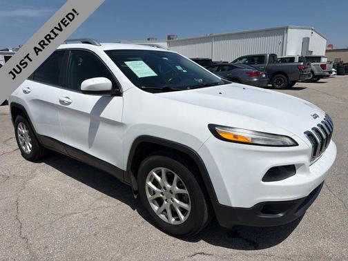Bright White Clearcoat 2014 Jeep Cherokee Latitude