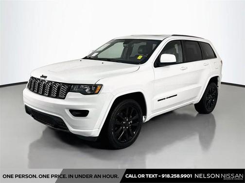 Bright White Clearcoat 2019 Jeep Grand Cherokee Altitude